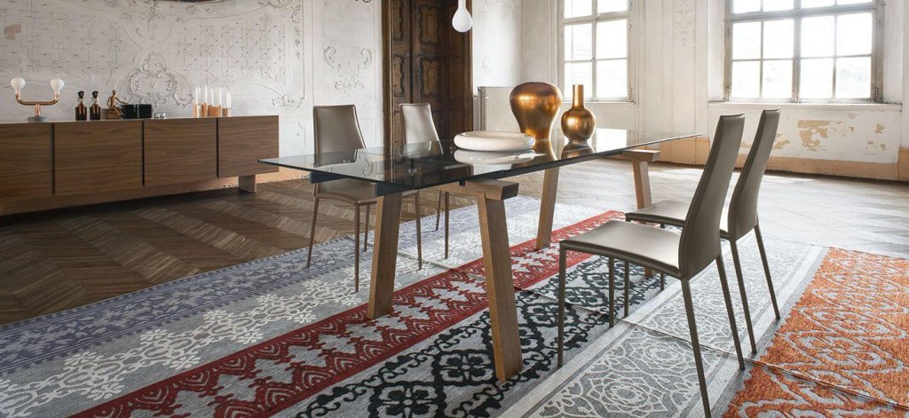 Levante Dining Table