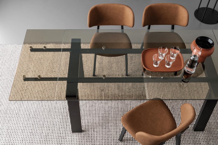 Levante-dining-Table